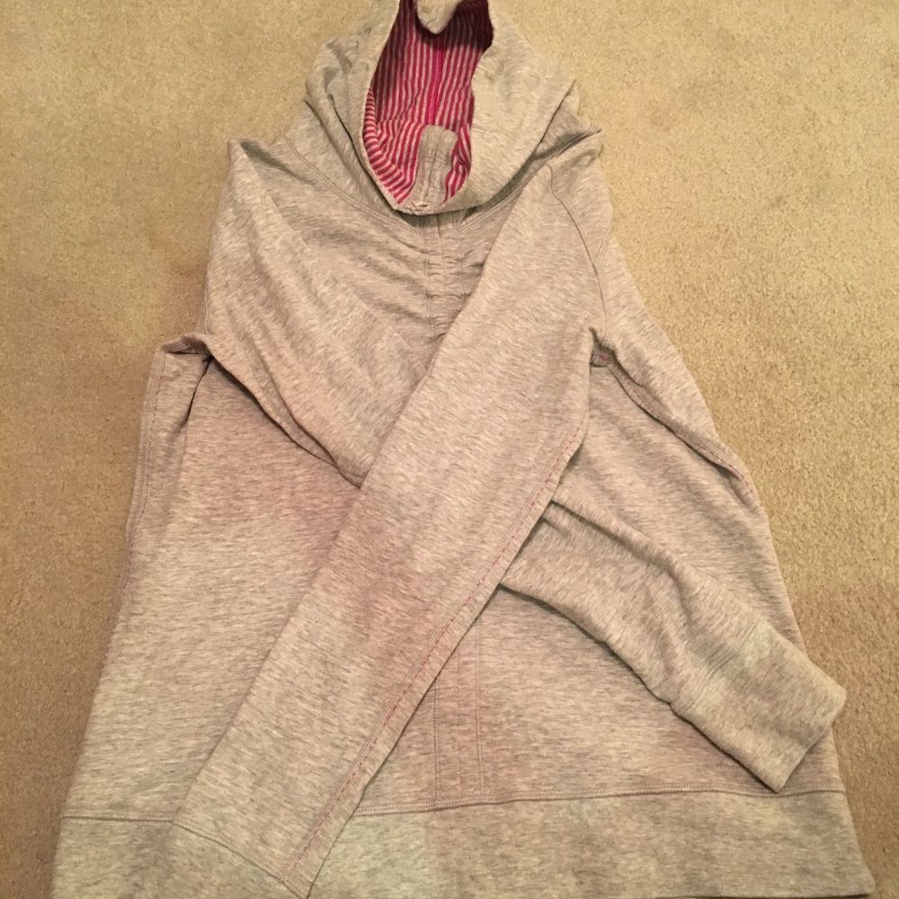 Lululemon sweatshirt